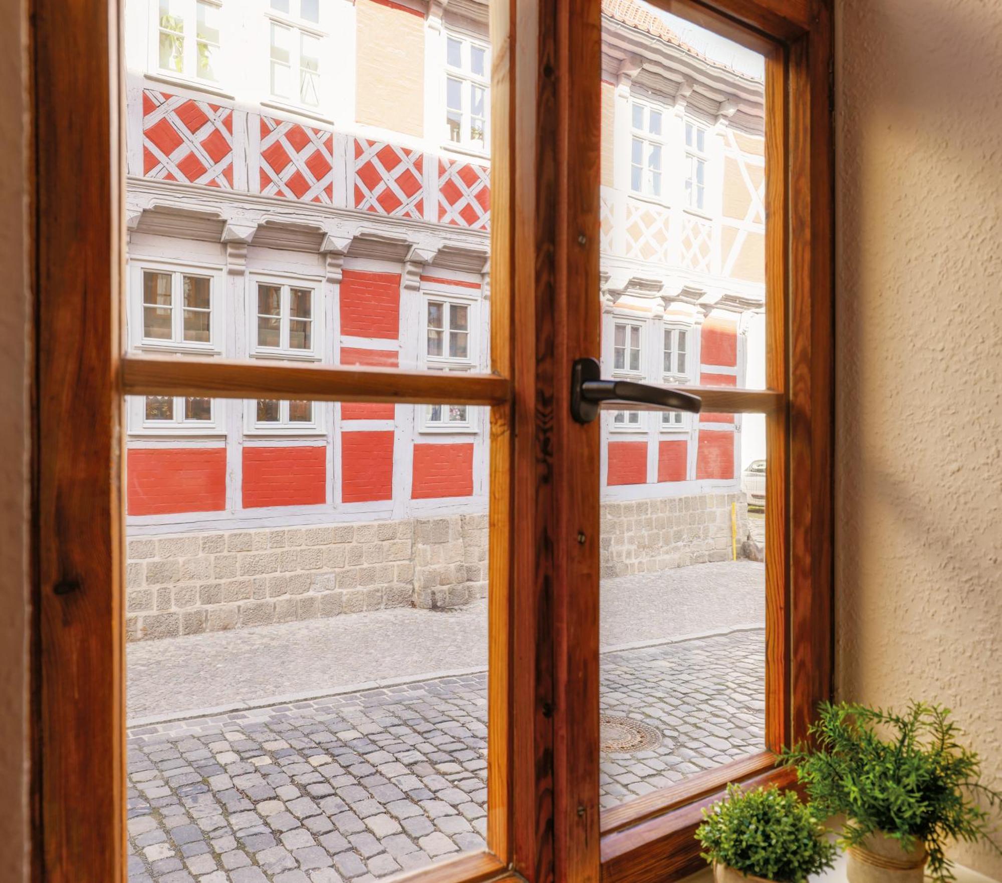 Ferienwohnungen Am Kornmarkt I Quedlinburg Exterior photo